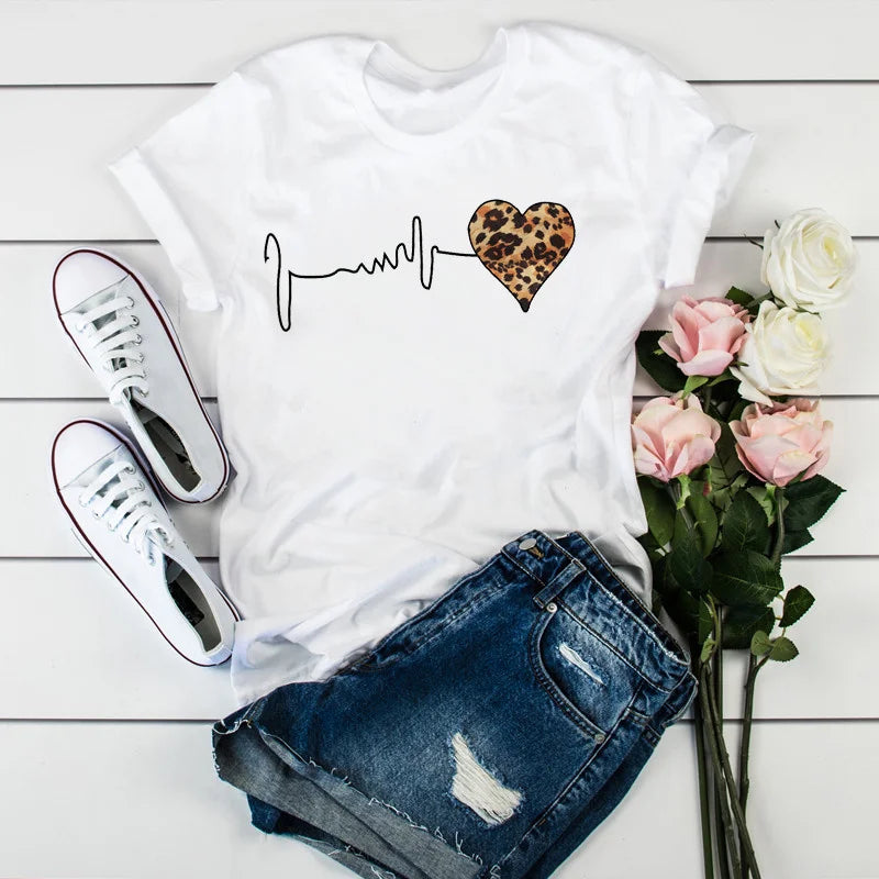 90 's Style Heartbeat Short Sleeve Women's T-Shirt